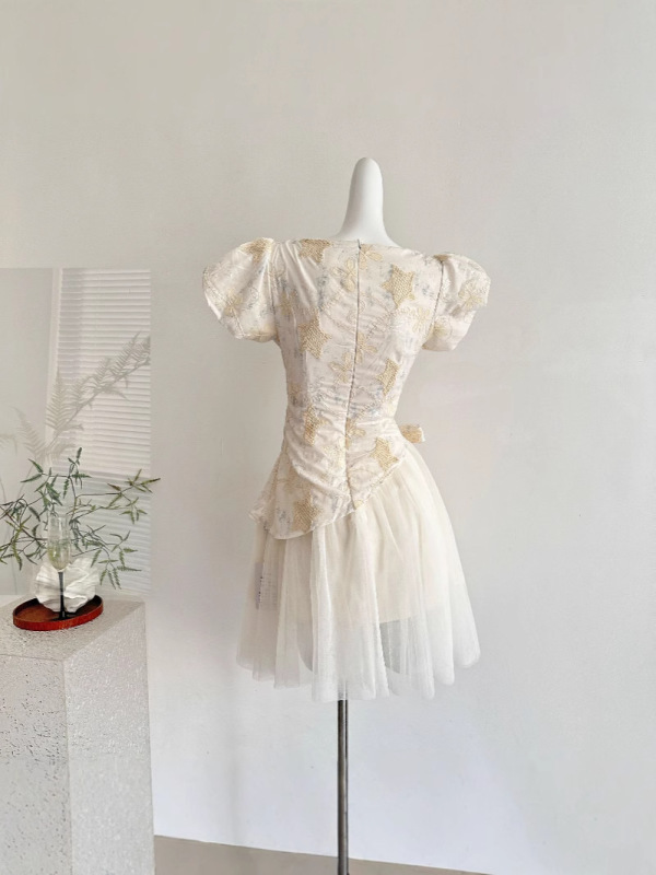 「Xinxing」Blovlan Sweet Summer フェイクツーピース スクエアネックデザイン メッシュスプライシング スイートリボン|undefined