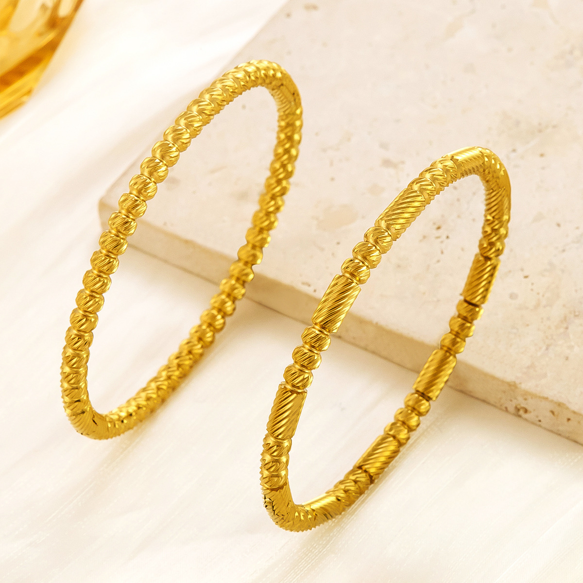 跨境爆款简约纹理圆珠开口手镯女时尚不掉色水洗中式国风手环批发