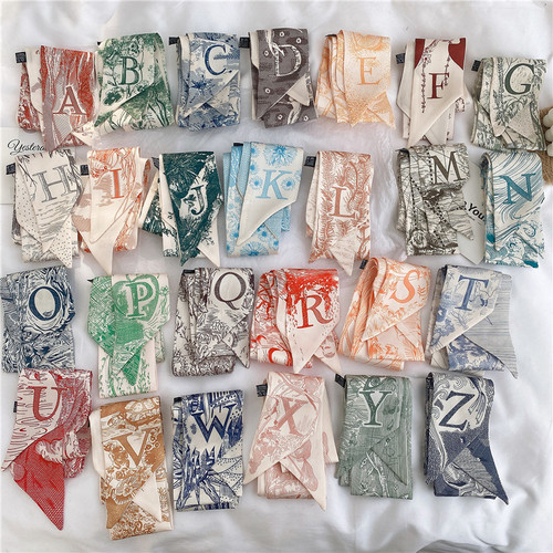 Letter-shaped small silk scarf tied hair ribbon, high-end red-colored neckerchief, wedding favor box matching for candy.