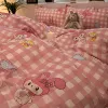 Розовый клетчатый кролик