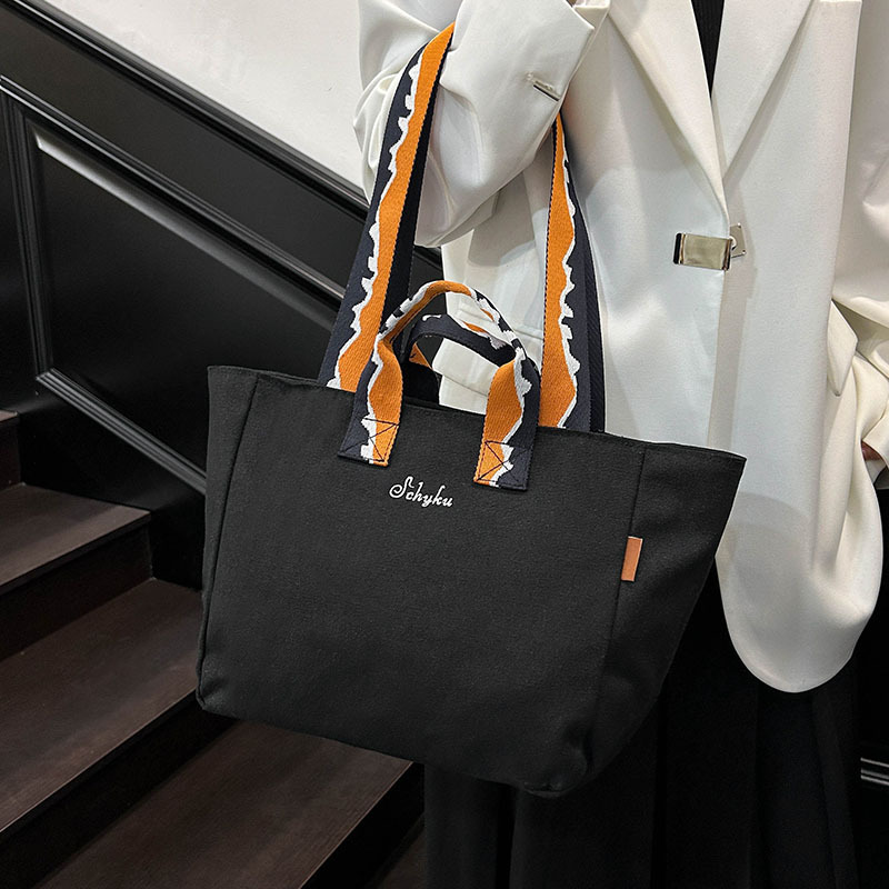 New Commuter Tote Bag, Large-Capacity Travel Canvas Women's Bag, Hand-Held Shoulder Bag, Simple and Versatile Student Class Bag