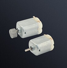 �S��ֱ�N130����b��܇΢��늙C���Ӱ�Ħ���R�_ƫ��݆���С�R�_