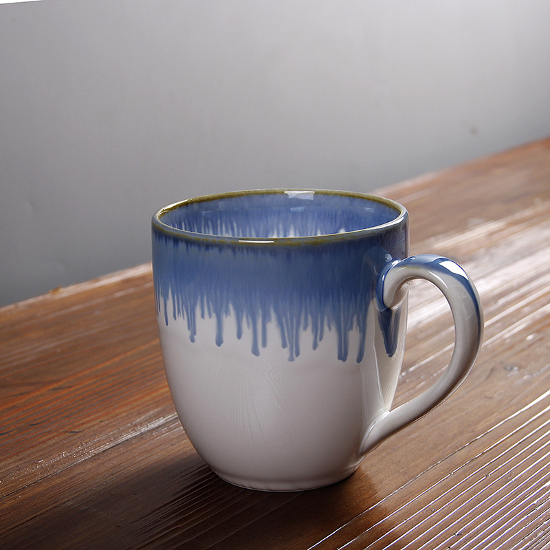 Taza de agua doméstica de comercio exterior de taza de agua de cerámica personal creativa taza de té de agua azul horno de agua encanto taza de cambio