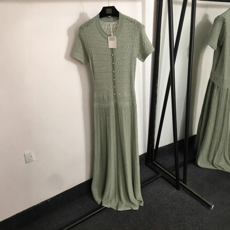 25 New Deep Sea Pearl Buttons Sparkling Bright Silk Blended French Elegant Cut Out Slim Knitted Short-Sleeved Dress