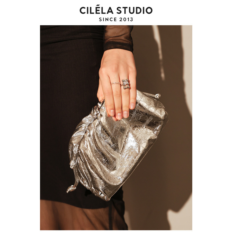 Cloud Bag Pleated Dumpling Bag Silver Small Bag 2025 New Shoulder Crossbody Clutch Bag for Women