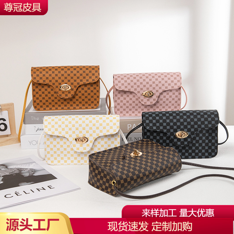 retro one-shoulder bag