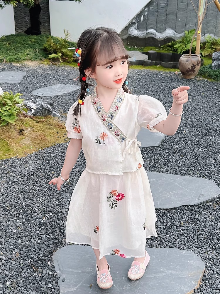 Conjunto de dos piezas de verano 2026 de nuevo estilo para niñas, ropa étnica infantil, vestido Hanfu de manga corta para niños pequeños