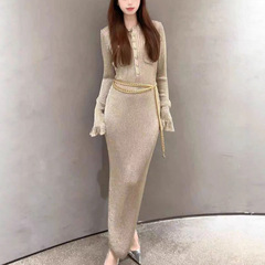法式小众2025秋季新款千金风卡其色链条收腰长款针织连衣裙女