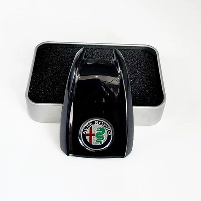 Key Shell Stelvio Carbon Fiber | Car logo - color-label-bright-black-back-cover