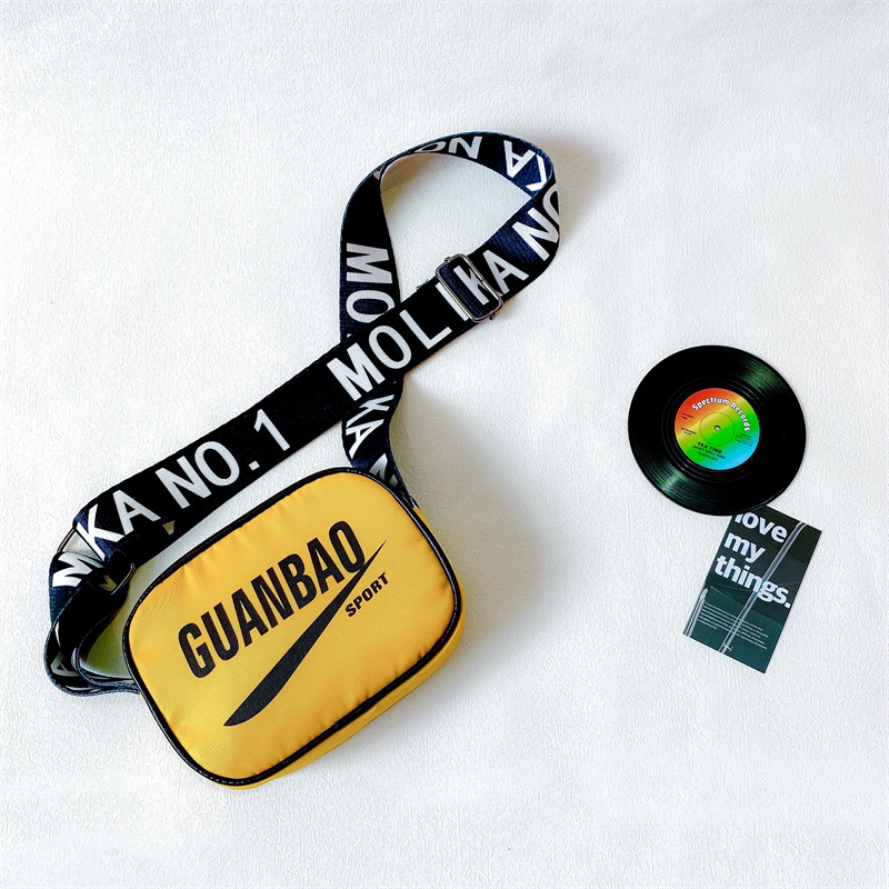 INS nuevo estilo bolso de los niños de moda fresco de la carta del muchacho bolsa de mensajero bolso de hombro de la muchacha personalizada desgaste del bebé a juego bolso de la joyería