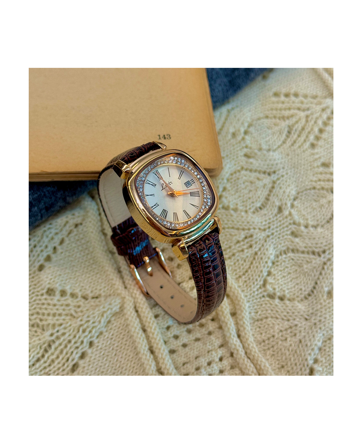Casual Belt Buckle Solid Color Quartz display picture 3