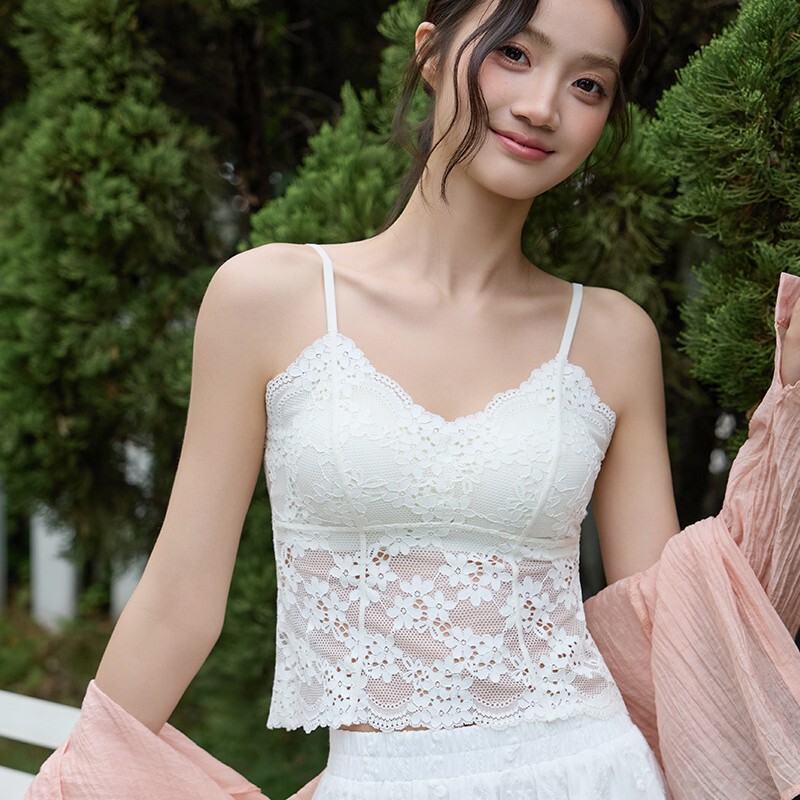 Fengzhixin Spring/Summer French-Style Fishbone Lace Camisole for Women with Built-In Bra Pads, High-End Feel, Suitable for Outerwear Fengzhixin Spring/Summer French-Style Fishbone Lace Camisole for Women with Built-In Bra Pads, High-End Feel, Suitable for Outerwear
