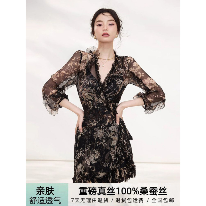 Silk Floral Dress for Women 2025 Spring and Summer New Elegant Age-Reducing Black Slimming Look Mulberry Silk Fairy Short Skirt