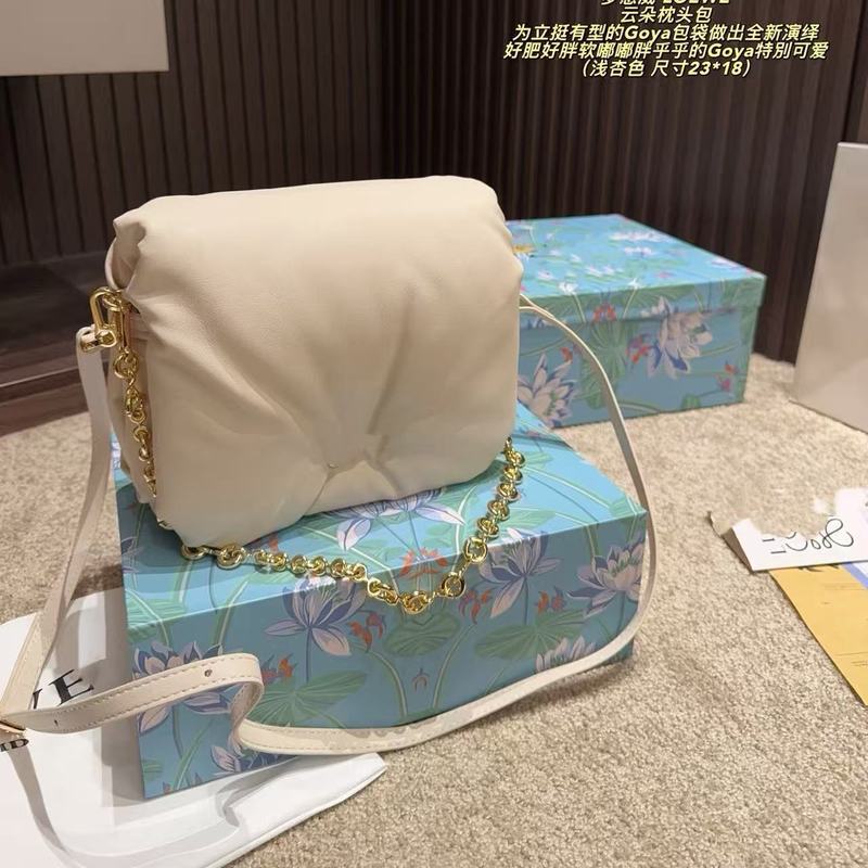 徽标单肩包云朵邮差包金属链充气面包斜挎手提包时尚腋下包通勤|undefined