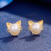 Korean version of fashion simplicity diamond -mosaic cat earrings Women's creative animal earrings manufacturers' supply agent