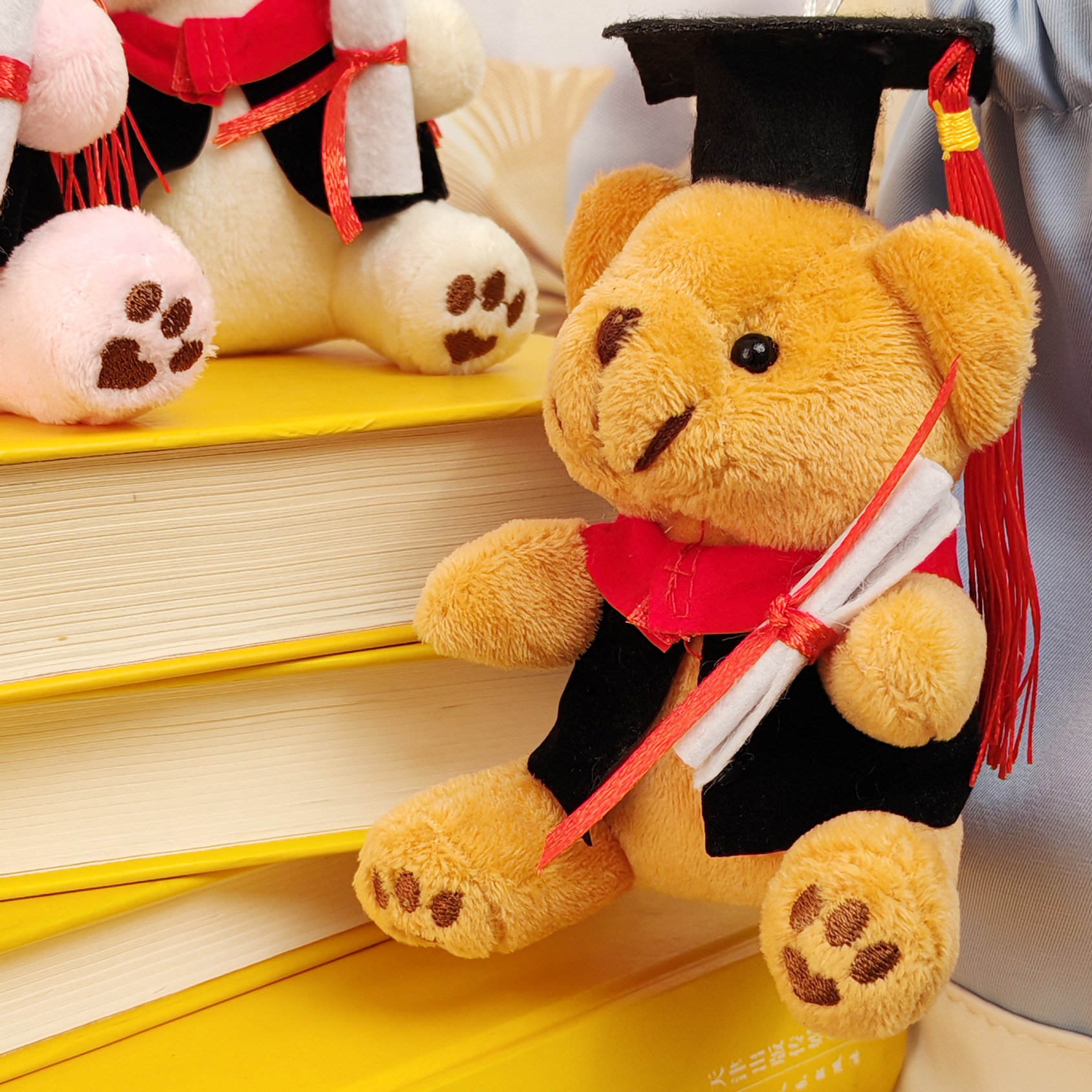 Gorra de doctorado de graduación de venta caliente Gorra de Oxford Colgante de felpa de oso Lote Ceremonia de graduación Joyas de colgante de felpa de doctorado