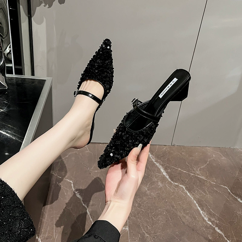 Summer slippers with a strap, high-quality style