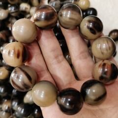 メーカー卸売りヤク角手串黒花玉桶珠108個のブレスレット数珠仏珠男女金文遊び