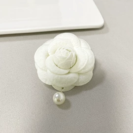 胸针;项链;领结/领花