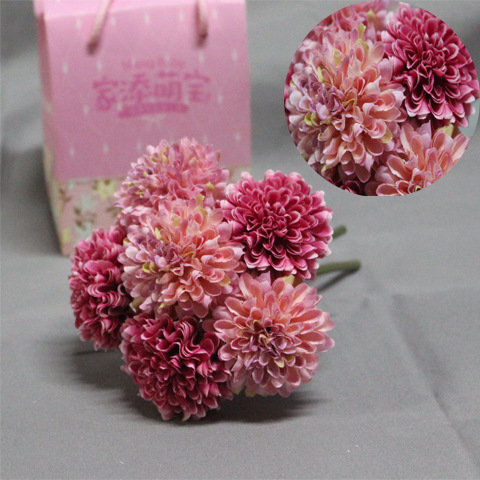 Light rose red
