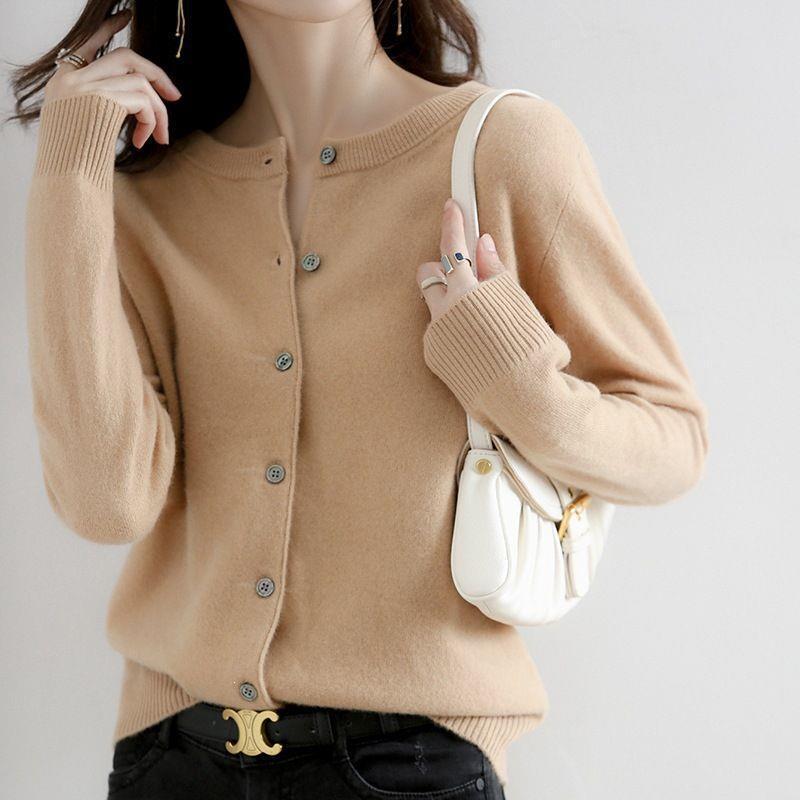2026 Spring and Autumn New Women's Knitted Cardigan, Round Neck Top, Short Outerwear, Solid Color Knitted Cardigan, Versatile Outerwear 2026 Spring and Autumn New Women's Knitted Cardigan, Round Neck Top, Short Outerwear, Solid Color Knitted Cardigan, Versatile Outerwear
