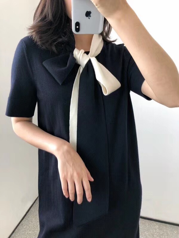 2026 Spring/Summer Cos Style Slimming Contrast Color Bow Straight Sweet Knitted Dress Women's Slimming Design