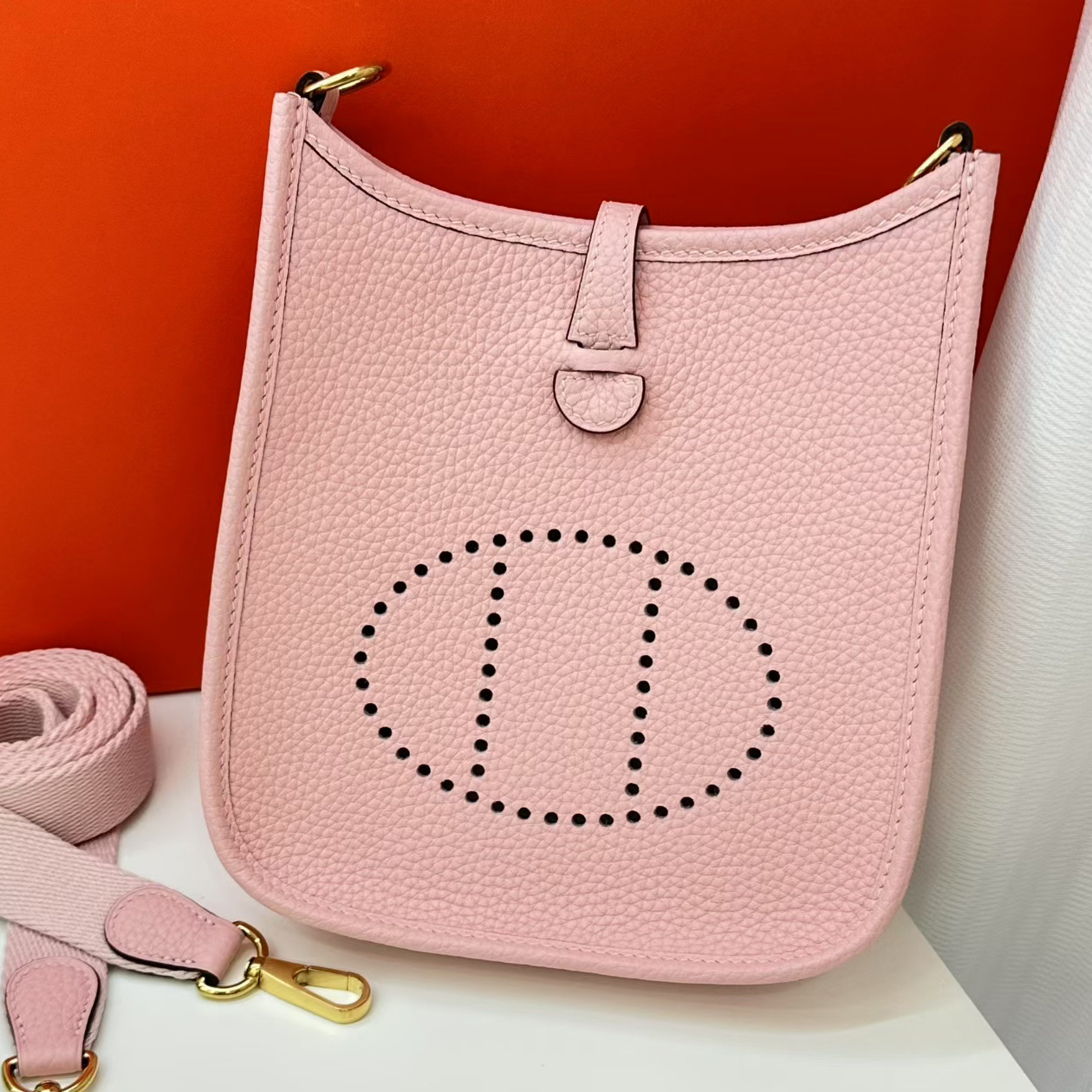New 25 Evelyn Casual Versatile Top-Layer Cowhide Bucket Bag with Lychee Pattern, Genuine Leather Handbag for Women, Can Be Used as Handbag, Shoulder Bag, or Crossbody Bag