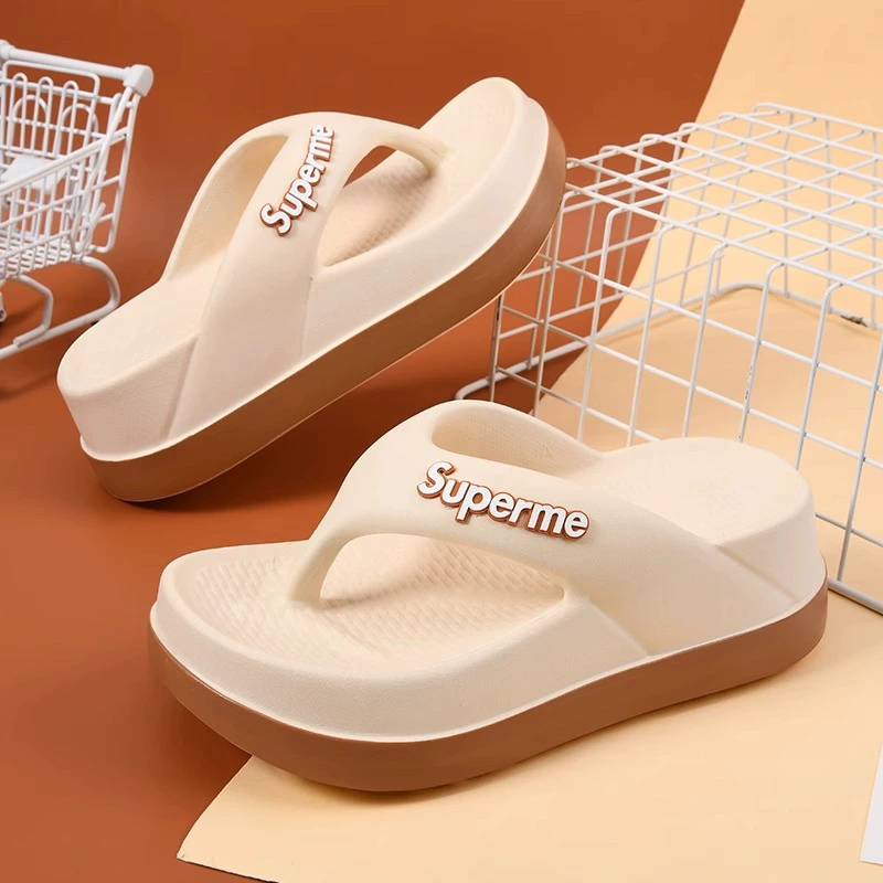 Летние дикие шлепанцы, носящие нескользкие тапки с толстым подошвением, модные мягкие подошвы, повышенные пляжные тапочки