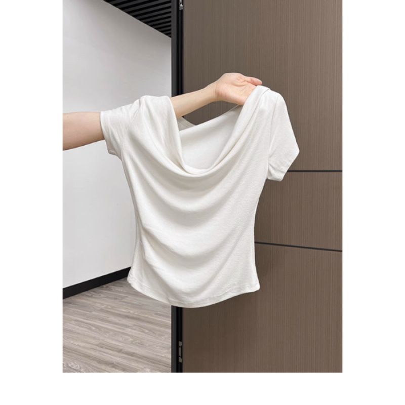 夏の女性用フレンチワンショルダー半袖Tシャツ、甘くてスパイシーなニッチデザイン、プリーツ、スリムフィット、美しいトップ|undefined