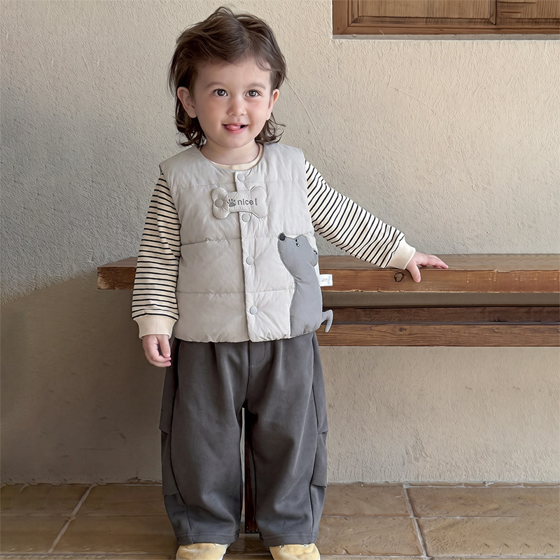 Children's cartoon down vest for outer wear, lightweight, 90% white duck down, warm vest for baby boys, infant clothing