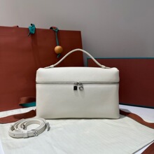 �װٺ�gigiͬ��27���Ӱ�а��μ�б����Ů���^��ţƤС����