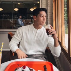 亨利领针织长袖男士早秋韩版坑条纹理感T恤休闲通勤轻熟风打底衫