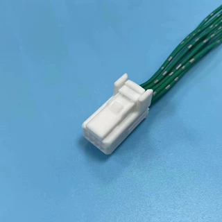 1717103-1 原厂汽车连接器 接插件 线束