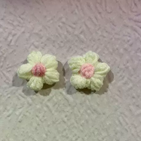 Little puff-milk white powder core