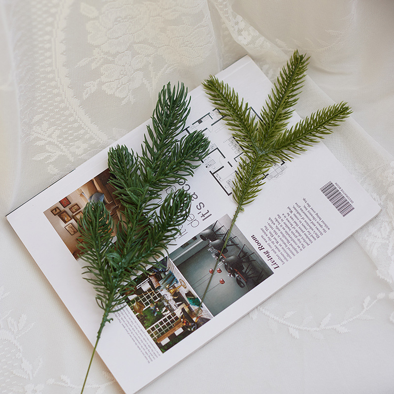 Nuevo árbol de Navidad hojas de PE accesorios de decoración de árbol de Navidad hojas falsas accesorios de botella de flores