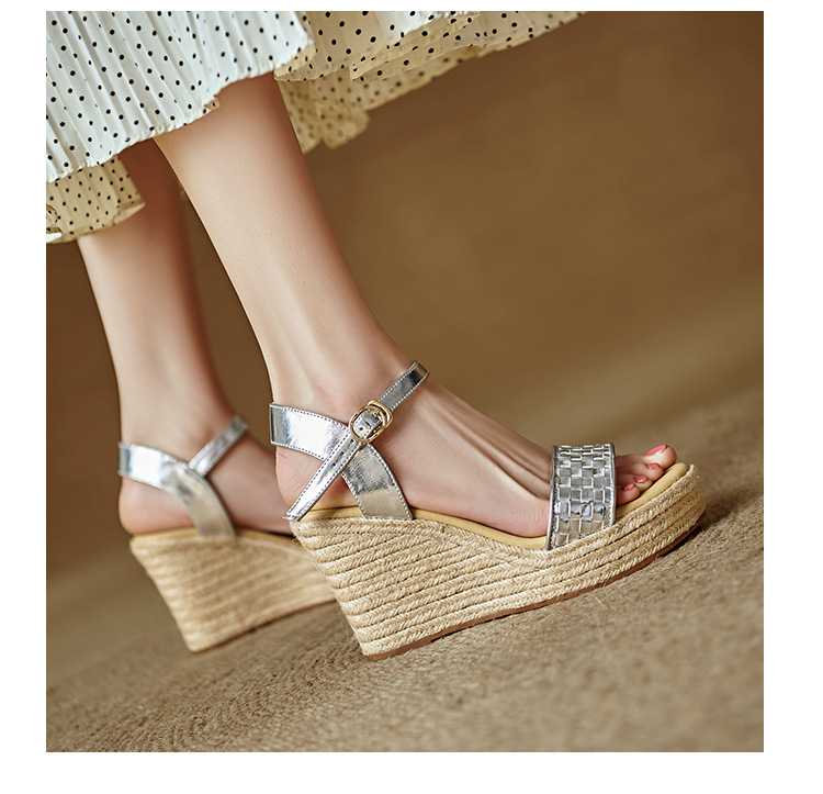 Sandal cao gót nữ quai ngang đan bện màu vàng bạc, đế xuồng đan rơm, gót 9 cm — màu vàng, bạc chi tiết 12