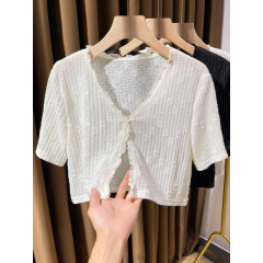 レースの半袖カーディガンの夏の薄いタイプのチャイナドレスの小さいショールの女性のサスペンダーのスカートの外で日焼け止めの短いブラウスを掛けます。