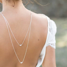 胸饰;腰部饰品;耳环