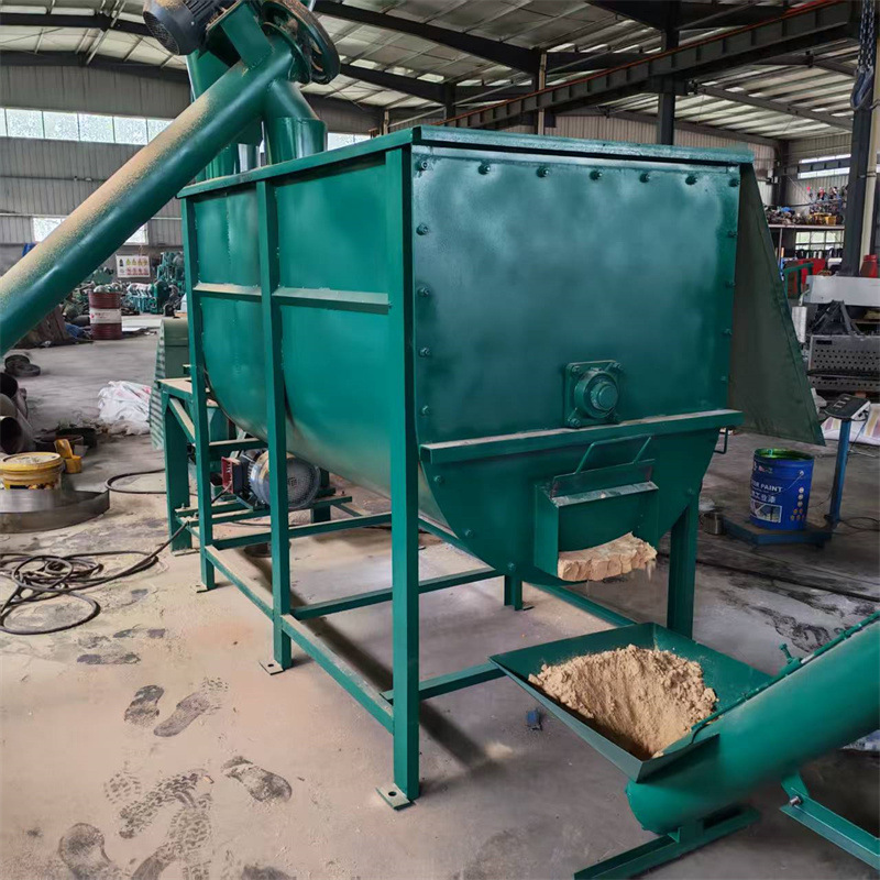 养殖场鸡鸭饲料搅拌机 玉米自吸式粉碎搅拌机 卧式草粉饲料搅拌机