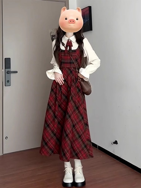 过新年战袍红色背带连衣裙子女秋冬季新款高级感穿搭套装长裙|undefined