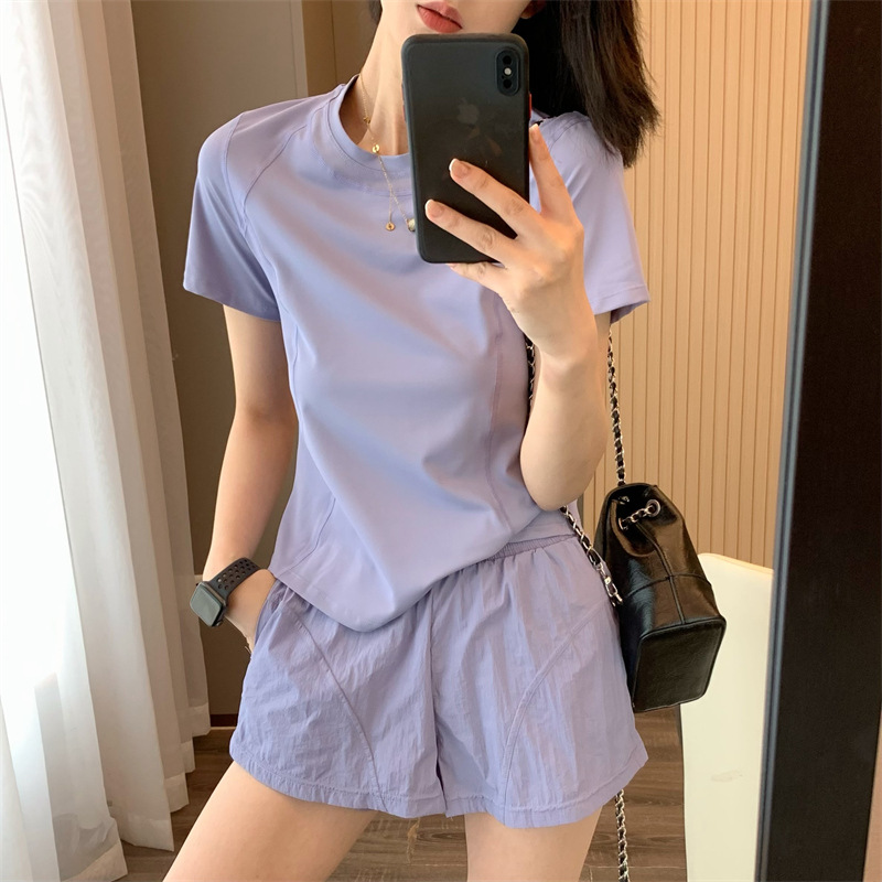 보라