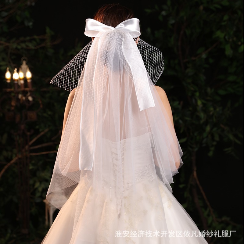 Bridal veil with double-layered retro bow for travel photography, lightweight short wedding dress veil, small bridal headpiece for wedding photos