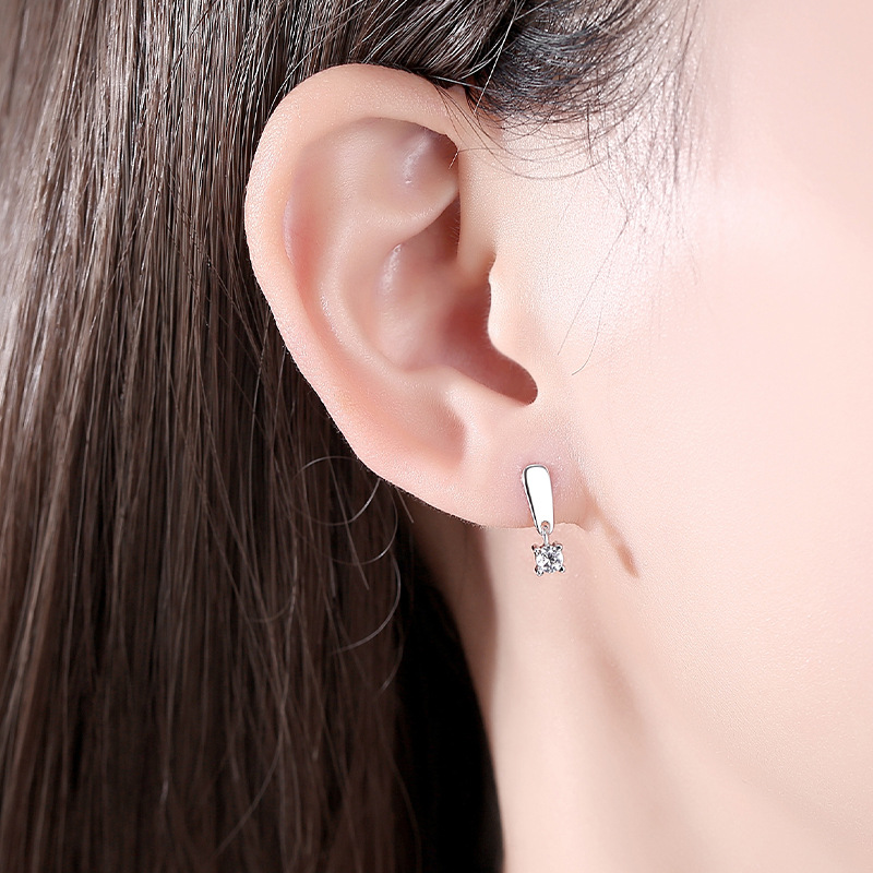 Diversión S925 pendientes de plata esterlina signo de interrogación signo de exclamación estilo coreano símbolo interesante pendientes de moda incrustados en diamantes 925 al por mayor