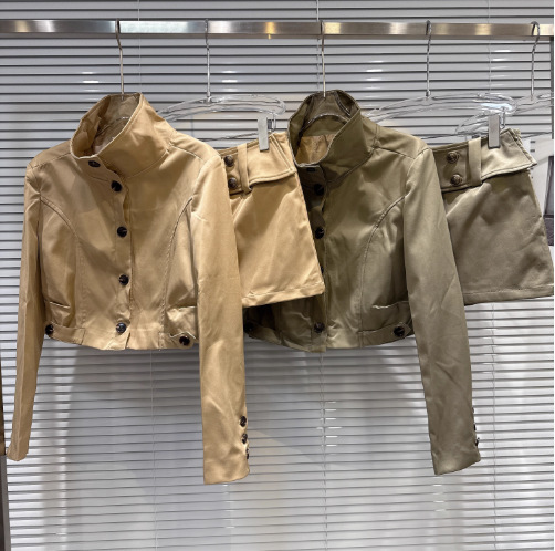 2025 New Autum British Style Stand-Up Collar Jacket Windbreaker Short Jacket + Wide Belt Skirt Suit