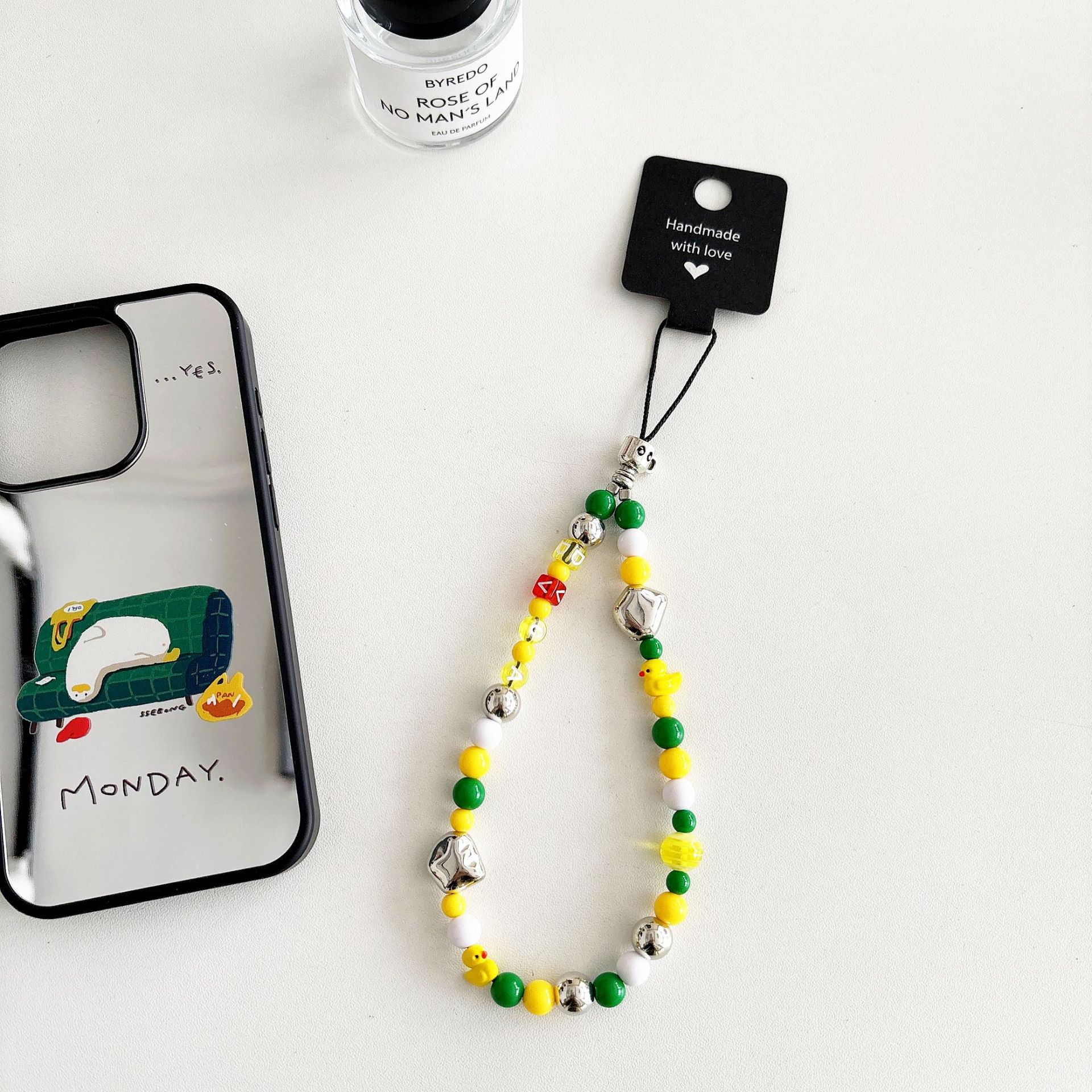 Cuentas de perlas hechas a mano, cadenas de teléfonos móviles, bolsos, colgantes, colgantes de muñeca, cuentas hechas a mano.