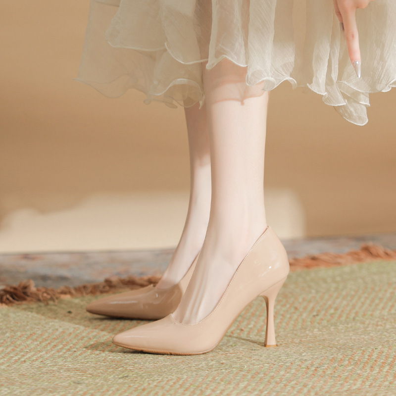 316-173 Patent Leather Large Size Wide Fit Single Shoes 44 45 Size Pointed Toe Women's Shoes Non-Abrasive Small Size High Heels 30