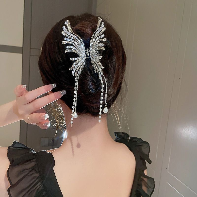 Forcina per capelli con frange di perle a farfalla incrostate di diamanti, senso di alta qualità, temperamento di lusso leggero, elegante fermaglio per capelli, fermaglio per capelli da donna, fermaglio per squalo_voghion.com
