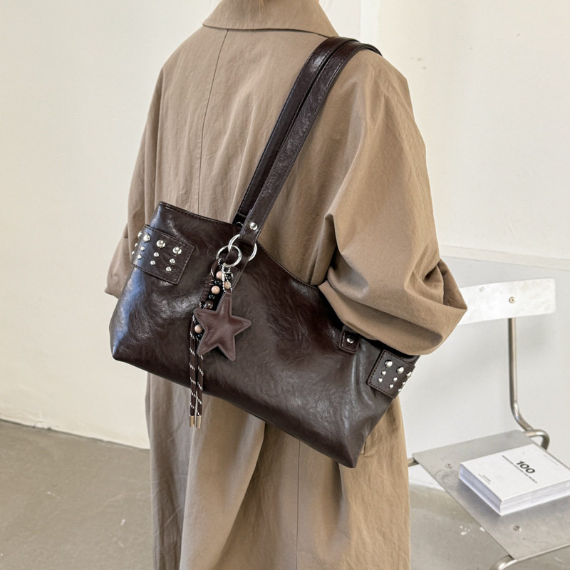 Túi tote nữ công suất lớn thiết kế tối giản phong cách Hàn Quốc, túi đeo vai đi làm — Deer Brown Không có mặt dây chuyền, Màu cà phê Không có mặt dây chuyền, Màu nâu không có mặt dây chuyền, kaki không có mặt dây chuyền chi tiết 21