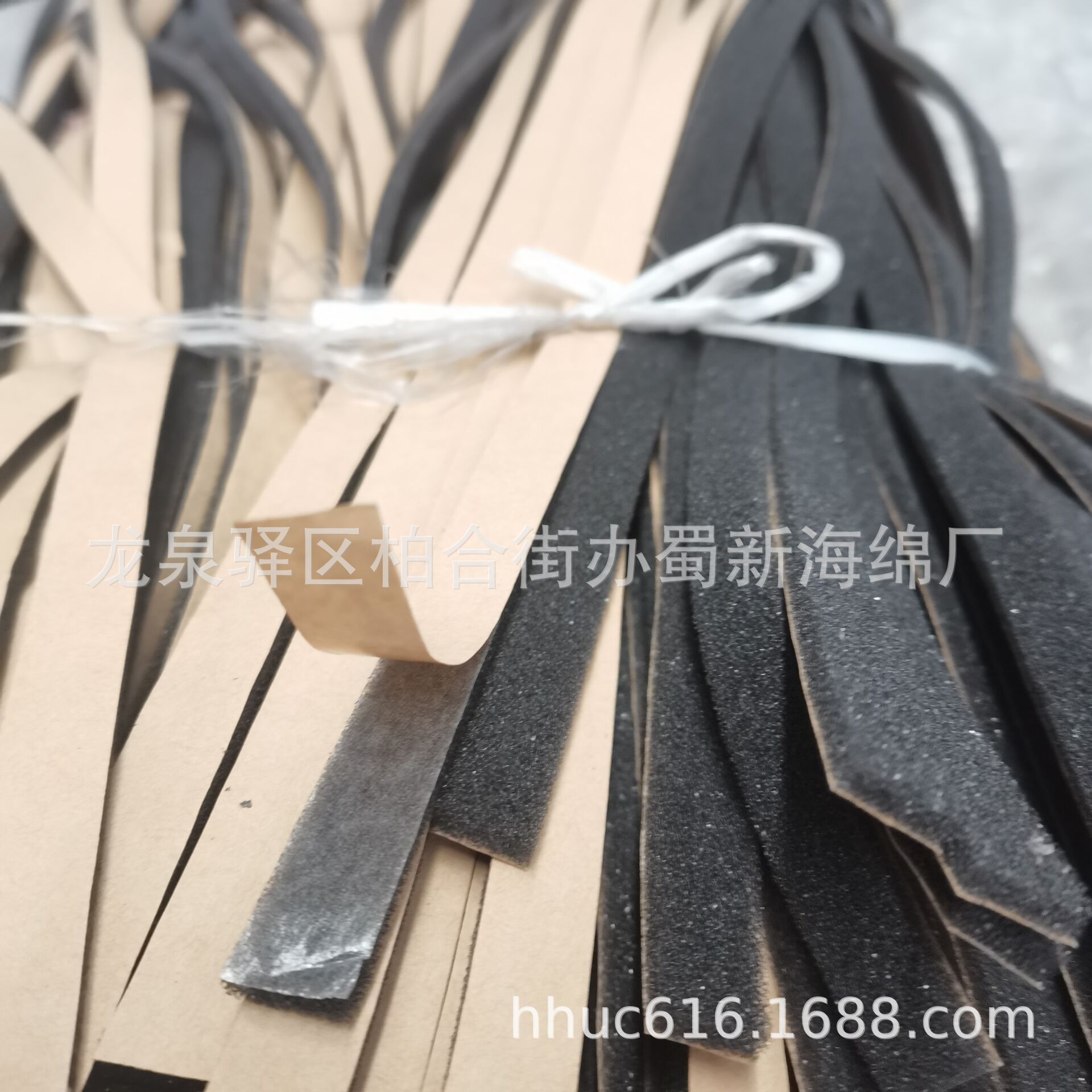 供应黑色聚氨酯密封海绵条/自粘防尘PU海绵条/带胶缓冲海绵条