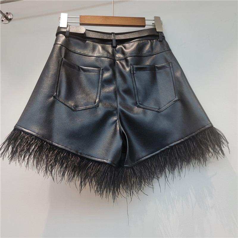 Pantalones Cortos de Cuero PU de Tiro Alto con Bordes de Felpa